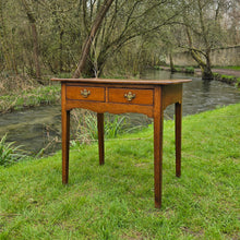 Load image into Gallery viewer, elegant-elm-side-table-wonderful-splayed-square-tapered-legs-early-19th-century-two-short-drawers-original-brass-handles-shapes-frieze-influence-shaker-design-attractive-excellent-condition-for-sale-damon-blandford-antiques-american-shape-form-cotswolds-interior-home-cottage-country-vernacular-regional