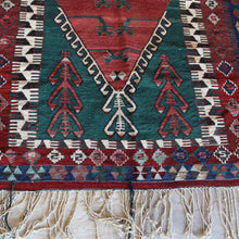 Load image into Gallery viewer, Konya Obruk Kilim Wedding Gift with Tassels and Beads