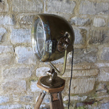 Load image into Gallery viewer, autoclipse-light-lighting-theodolite-stand-tripod-lamp