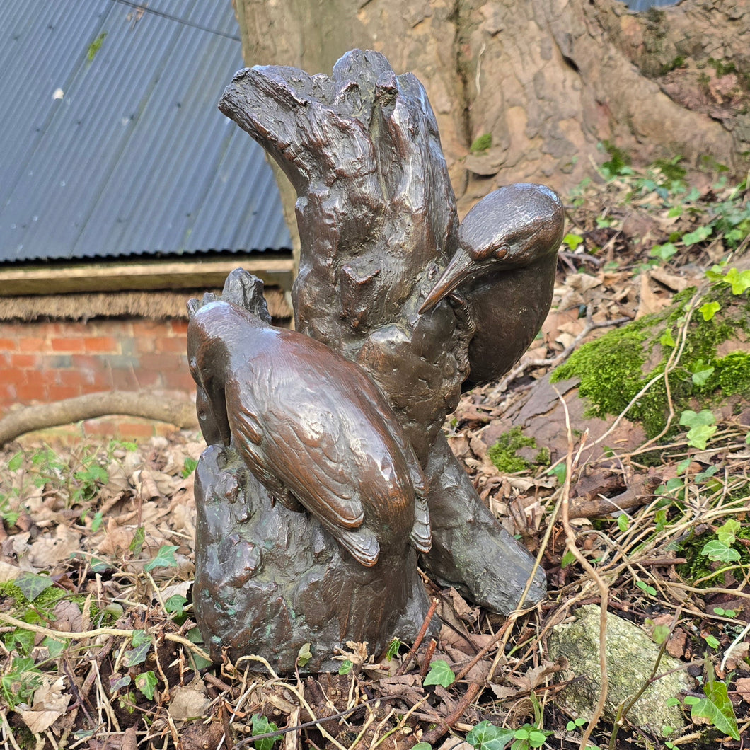 ornithological-bird-interest-well-cast-19th-century-european-painted-bronze-woodpeckers-stump-branch-tree-sculptor-natural-poise-foraging-tails-gaze-intently-focused-well-proportioned-life-size-bronze-excellent-condition-for-sale-damon-blandford-antiques-cotswolds