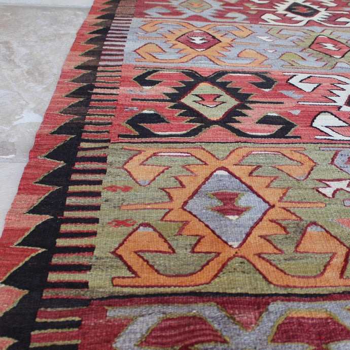 two-technic-flat-weave-cicim-kilim-central-anatolia-kilim-geometric-design-ram-horn-motifs-all-over-symbols-fertility-power-motifs-green-grey-orange-brown-cream-field-subtle-red-colours-kilim-hand-woven-loom-naturally-dyed-hand-spun-sheep-wool-yarn-hand-embroidered-traditional-technic-cicim-design-elements-1968-turkey-sivrihisar-1960s-for-sale-damon-blandford-antiques-carpet-rug-soft-furnishings-stroud-stow-cotswolds