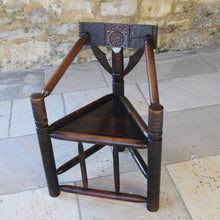 Load image into Gallery viewer, superb-copy-of-the-old-saxon-chair-lord-leycester&#39;s-hospital-warwick-engraved-brass-plate-commemoration-warwick-pageant-1906-victorian-chair-maker-john-starkey-excelleot-condition-warwick-carvers-for-sale-damon-blandford-antiques-stroud-stow-on-the-wold
