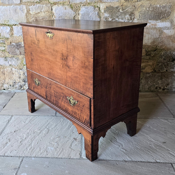 from-the-mrs-henry-ford-II-collection-chest-rare-american-late-18th-century-chippendale- maple-new-england-fiddle-back-maple-eaton-square-london-turville-grange-buckinghamshire-rectangular-top-moulded-edges-lift-up-lid-large-storage-area-full-width-drawer-raised-on-tall scrolling-bracket-feet-period-style-original-brass-handles-lock-escutcheon-excellent-condition-full-sensitive-restoration-excellent-quality-piece-would-sit-well-within-period-contemporary-setting-elegant-clean-lines-fabulous-colour-very-well