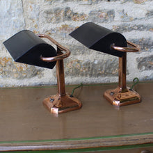 Load image into Gallery viewer, Early C20th art deco style desk or bankers lamp
