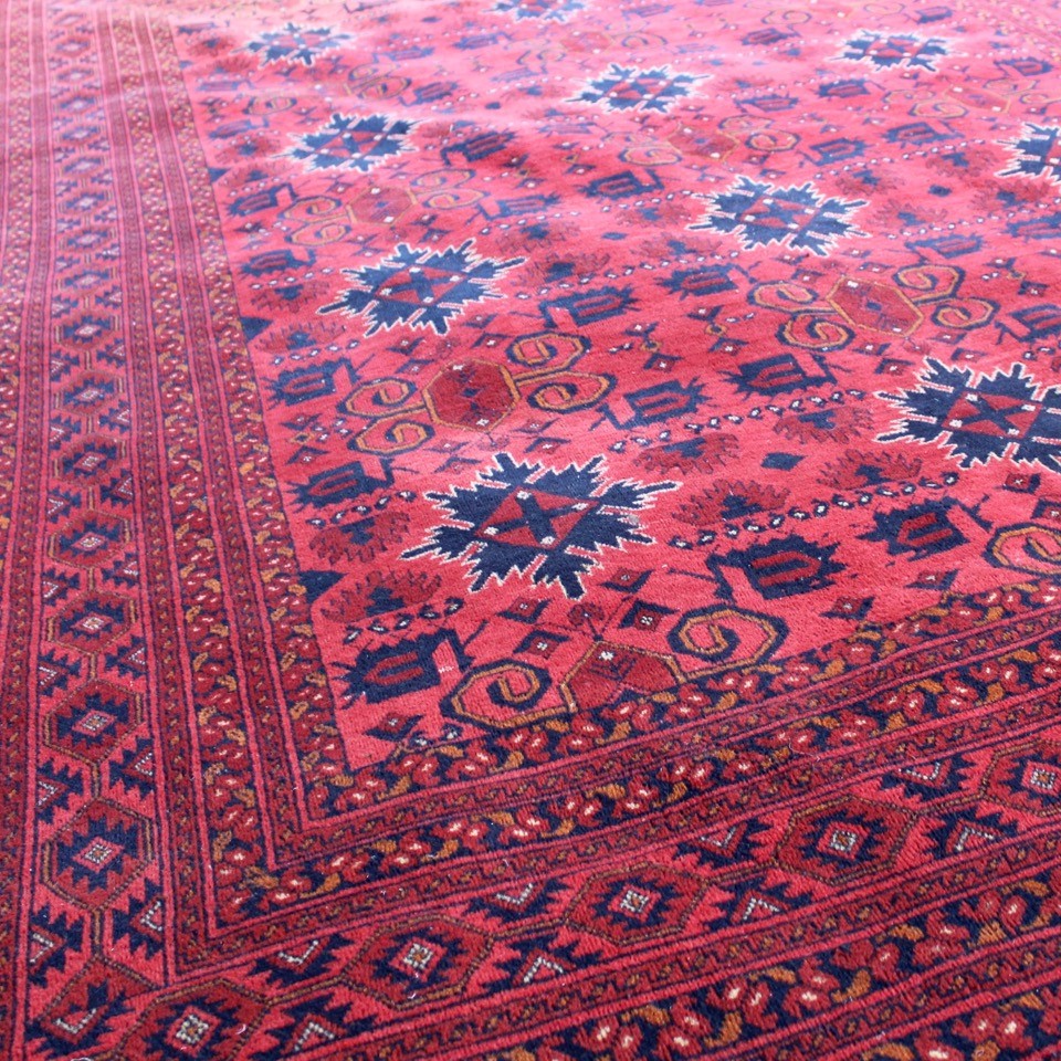carpet-rug-fringe-red-pink-blue-ground-persian-large-hand-woven-eastern-dame-blandford-antique-vintage-antiques-for-sale-gloucestershire-stroud-gloucestershire-country-house-interior-design-fine